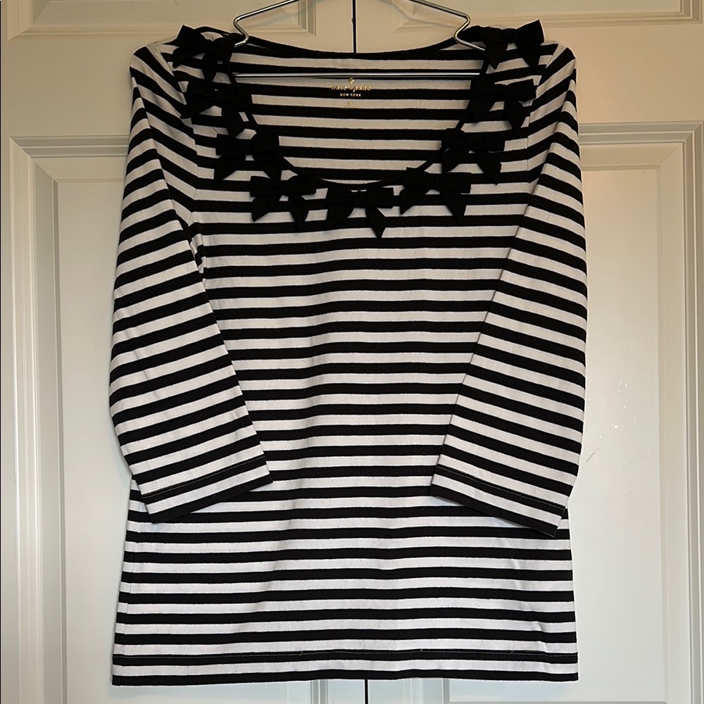 kate spade black and white striped top. Rounded neck with bows 3/4 sleeves EC